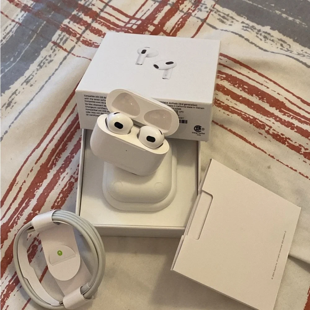 AirPods generation 4 ANC